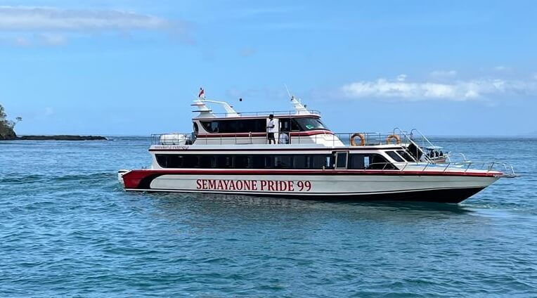 SmayaOne Fast Boat